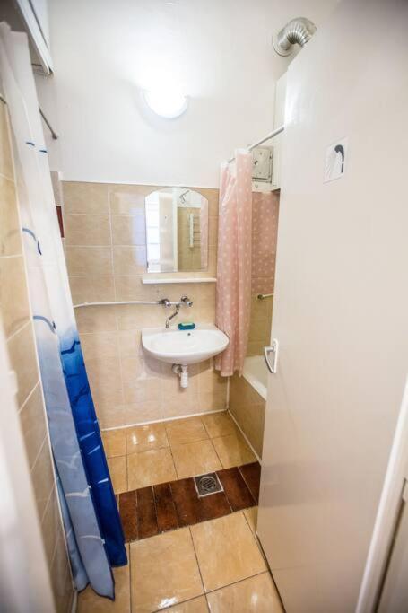 Keleti Apartment City Center Big Flat Bedroom Private Use Будапеща Екстериор снимка